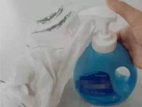 胶水弄到衣服上如何去除？